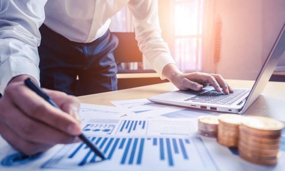 piacvezető cégek marketingstratégiája büdzsé kiszámolása